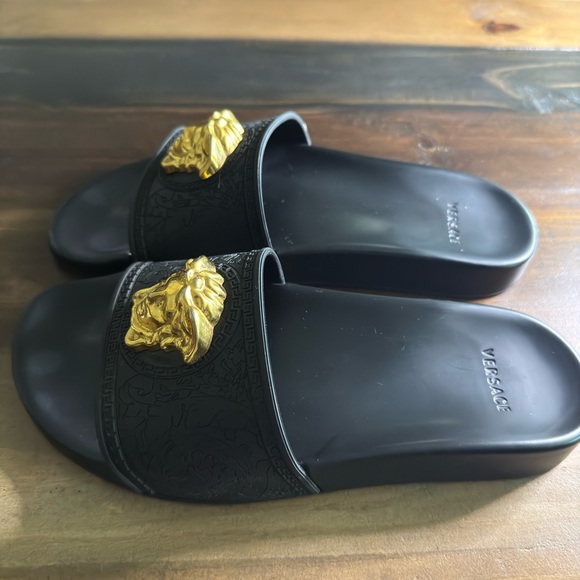 Versace Black Palazzo Pool Slides - Picture 2 of 10